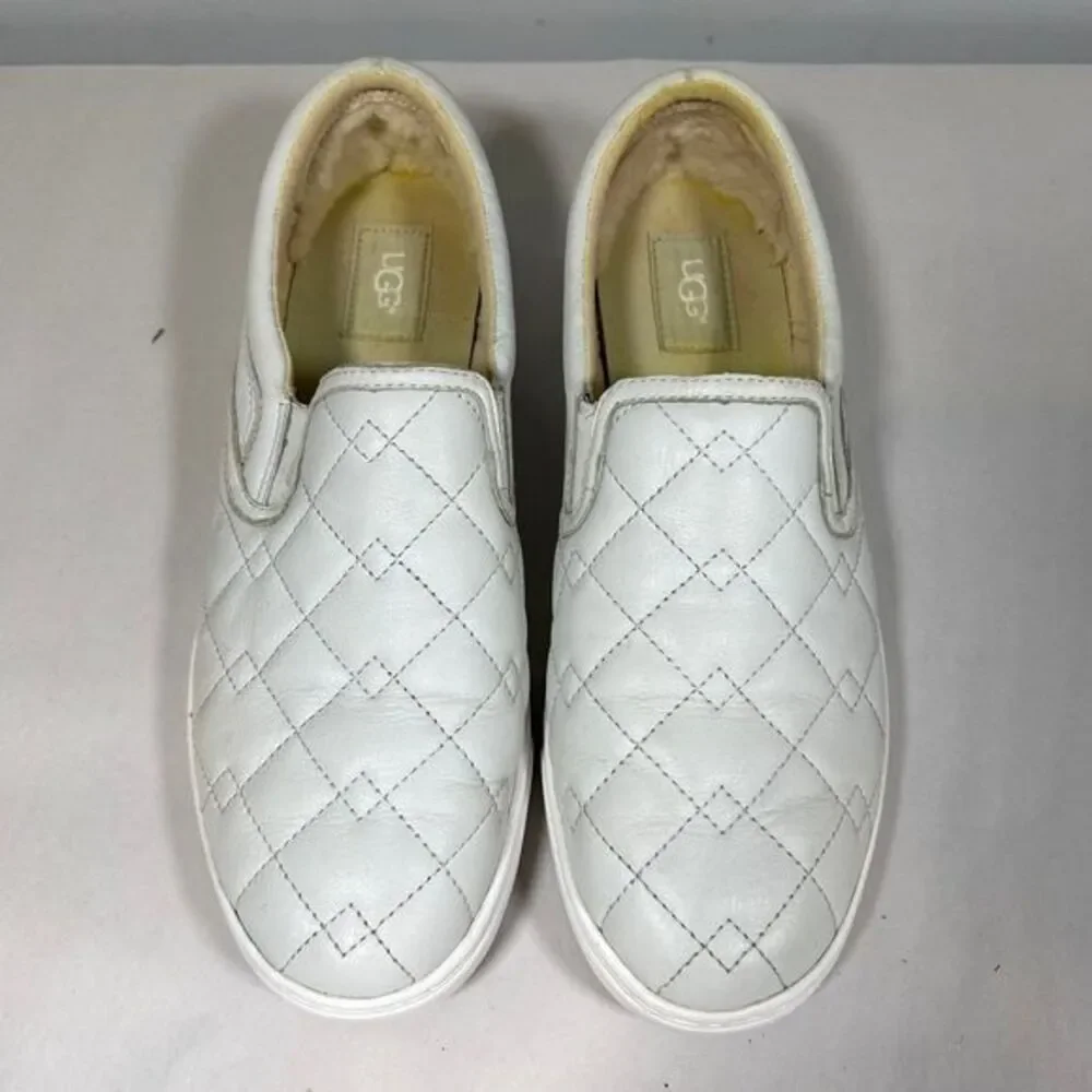 UGG Leather Quilted‎ Slip On Shoe Sneakers Womens 10 White